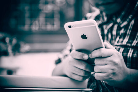 FOMO – Fear of Missing Out FOMO (Englisch: Fear of Missing Out)