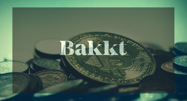 Bakkt bietet Bitcoin Custody-Dienstleistungen für institutionelle an schriftzug bakkt in front von bitcoins
