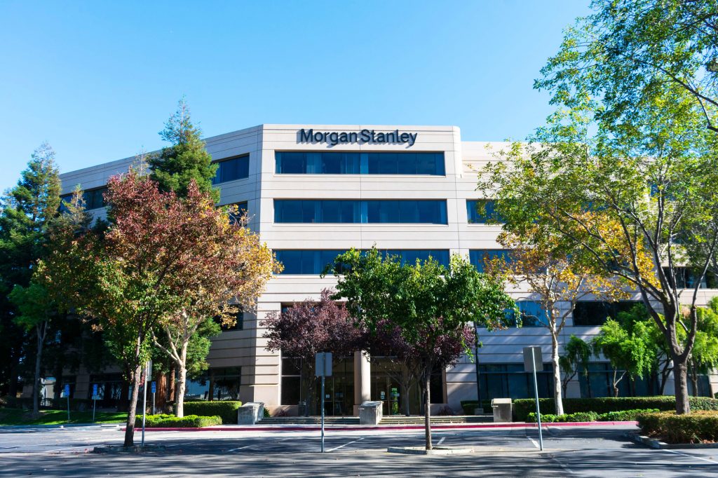 Morgan Stanley möchte zwölf Fonds Bitcoin beimischen Morgan Stanley möchte zwölf Fonds Bitcoin beimischen