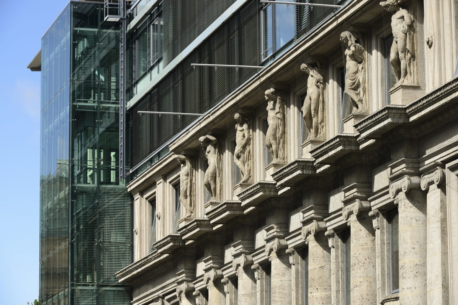 Sebastian Warnke zu Kryptowährungen bei der Börse Stuttgart BSDEX CEO Sebastian Warnke zu digitalen Vermögenswerten bei der Börse Stuttgart