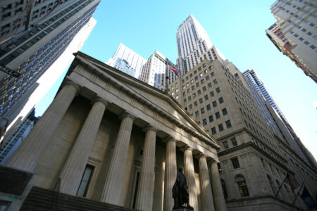 Wall Street Banken steigen vermehrt in die Krypto-Industrie ein Wall Street Banken steigen vermehrt in die Krypto-Industrie ein