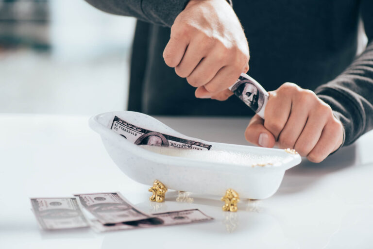 Geldwäsche und Wash-Trading in den NFT-Märkten Geldwäsche und Wash-Trading in den NFT-Märkten