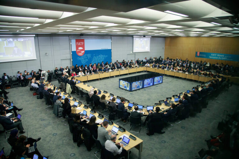 FATF Travel Rule Vorschriften und Richtlinien für VASPs in Bezug auf unhosted Wallets