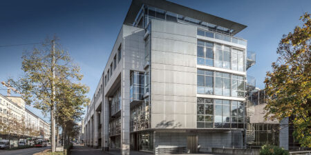 FINMA überarbeitet Staking-Praxis nach harter Branchenkritik FINMA überarbeitet Staking-Praxis nach harter Branchenkritik